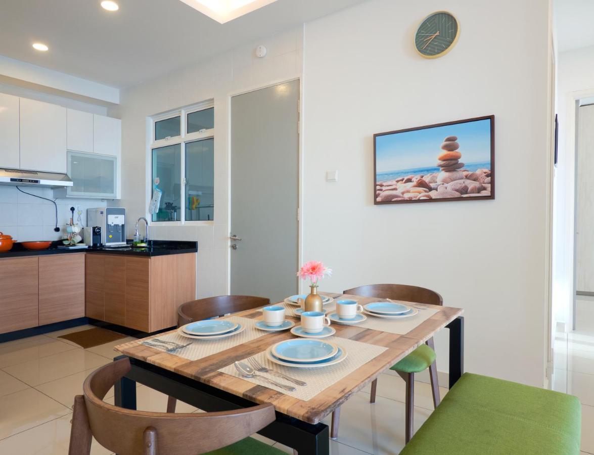 Seaview Condo Near Rf Mall, Food Court & Free Netflix Johor Bahru Ngoại thất bức ảnh