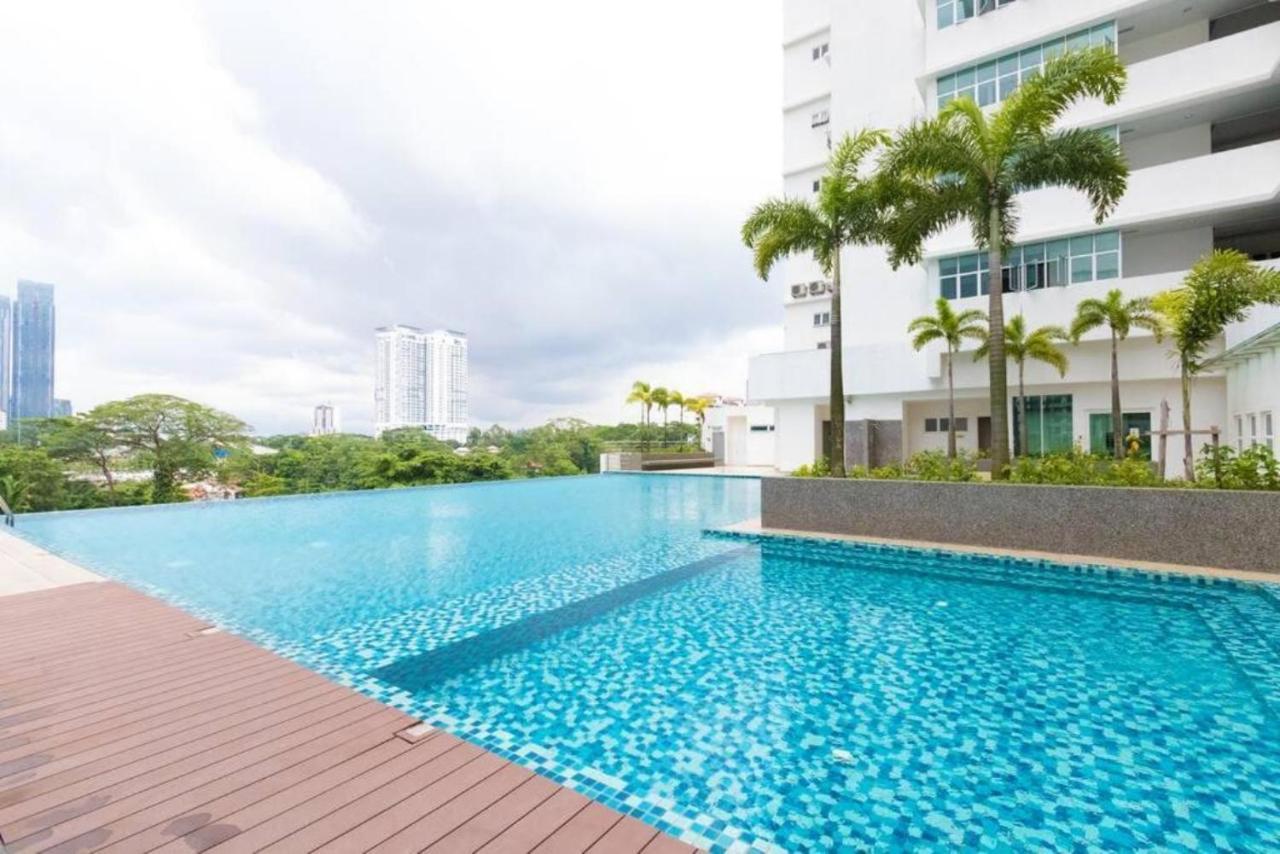 Seaview Condo Near Rf Mall, Food Court & Free Netflix Johor Bahru Ngoại thất bức ảnh